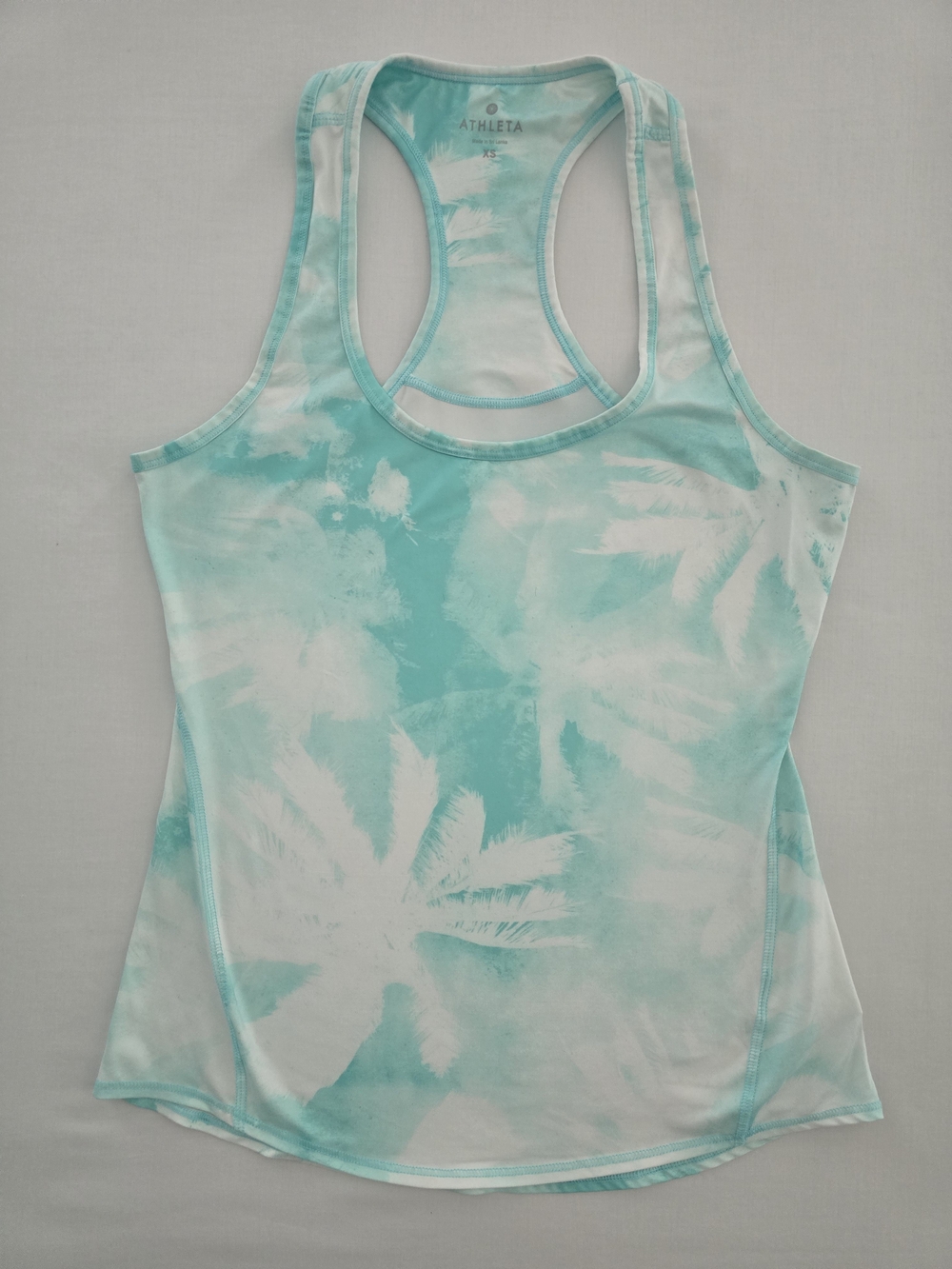 Athleta Chi Tank Sea Palm Print Aqua Blue and White